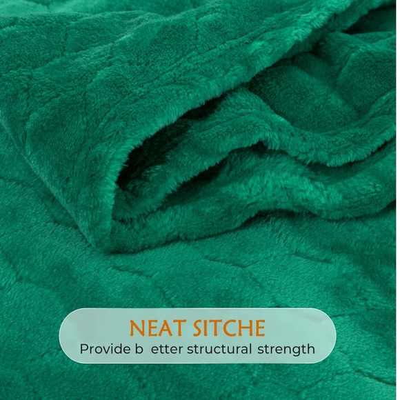 Emerald Green Plush Fleece Throw Blanket 50x60 Super Soft Cozy - Picture 5 of 8